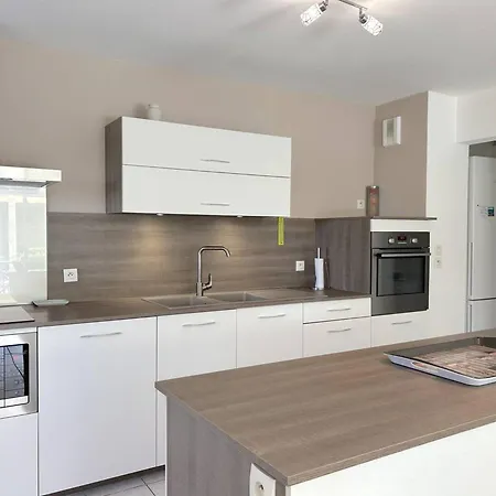 Avec Climatisation, Proche - 4 Pers. - Fr-1-251-951 Apartment